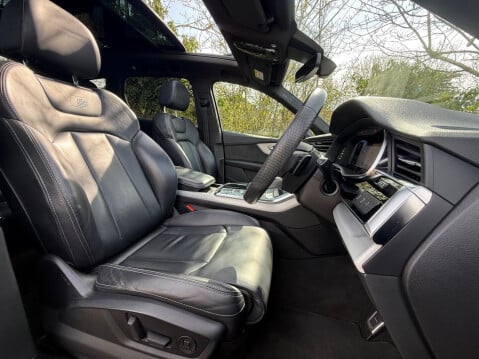 Audi Q7 3.0 TDI V6 50 S line Tiptronic quattro Euro 6 (s/s) 5dr 19