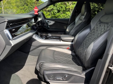 Audi SQ8 4.0 TDI V8 Tiptronic quattro Euro 6 (s/s) 5dr 22