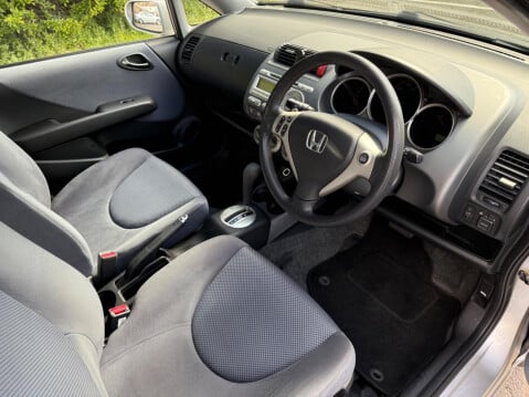Honda Jazz 1.4 i-DSI SE CVT-7 5dr 17
