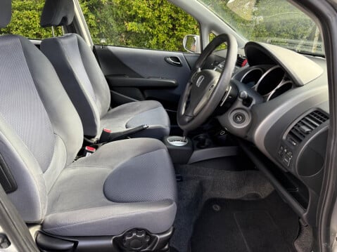 Honda Jazz 1.4 i-DSI SE CVT-7 5dr 18