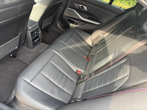 BMW 3 Series 3.0 M340d MHT Auto xDrive Euro 6 (s/s) 4dr 27