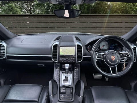 Porsche Cayenne 4.2 TD V8 S TiptronicS 4WD Euro 5 (s/s) 5dr 4
