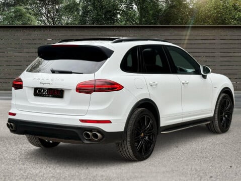 Porsche Cayenne 4.2 TD V8 S TiptronicS 4WD Euro 5 (s/s) 5dr 16