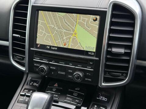 Porsche Cayenne 4.2 TD V8 S TiptronicS 4WD Euro 5 (s/s) 5dr 32