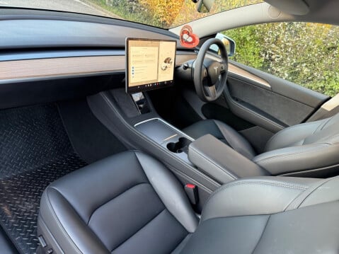 Tesla Model Y (Dual Motor) Long Range Auto 4WDE 5dr 20