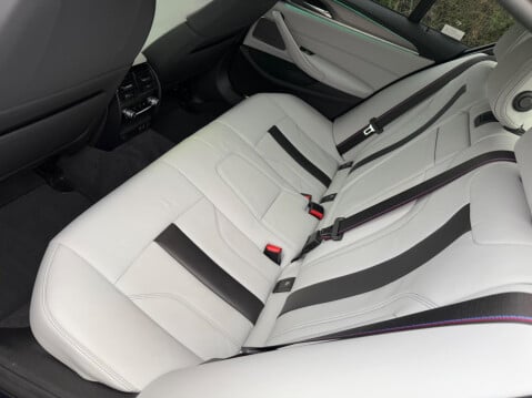 BMW M5 4.4i V8 Competition Steptronic xDrive Euro 6 (s/s) 4dr 28