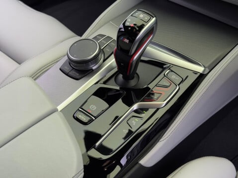 BMW M5 4.4i V8 Competition Steptronic xDrive Euro 6 (s/s) 4dr 32