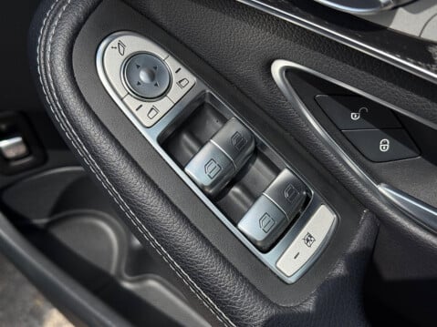 Mercedes-Benz C Class 2.1 C250d AMG Line (Premium Plus) G-Tronic+ Euro 6 (s/s) 4dr 33