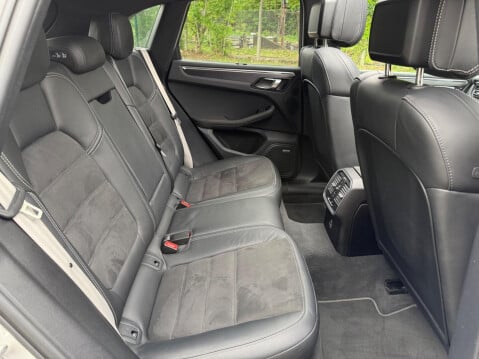 Porsche Macan 2.9T V6 GTS PDK 4WD Euro 6 (s/s) 5dr 24