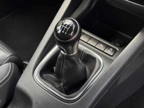 Volkswagen Scirocco 2.0 TDI BlueMotion Tech R-Line Euro 6 (s/s) 3dr 28