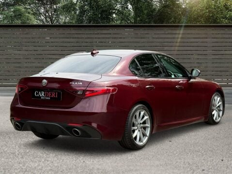 Alfa Romeo Giulia 2.2 TD Speciale Auto Euro 6 (s/s) 4dr 16