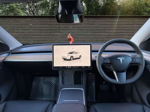 Tesla Model Y (Dual Motor) Long Range Auto 4WDE 5dr 4