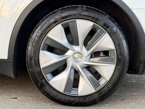 Tesla Model Y (Dual Motor) Long Range Auto 4WDE 5dr 30