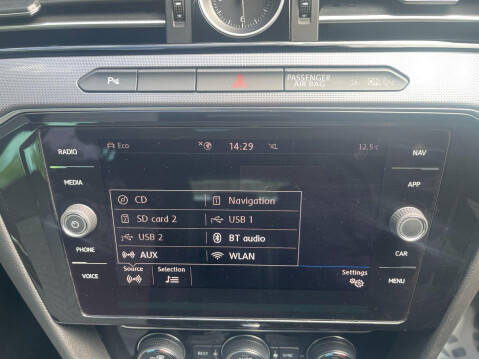 Volkswagen Passat 2.0 TDI R-Line DSG Euro 6 (s/s) 5dr 21
