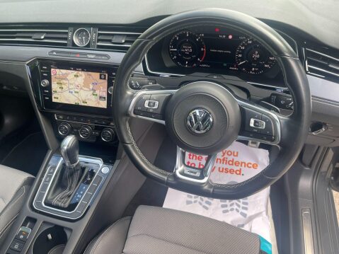 Volkswagen Passat 2.0 TDI R-Line DSG Euro 6 (s/s) 5dr 31