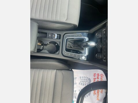 Volkswagen Passat 2.0 TDI R-Line DSG Euro 6 (s/s) 5dr 36