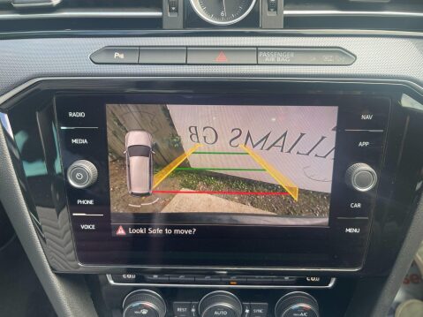 Volkswagen Passat 2.0 TDI R-Line DSG Euro 6 (s/s) 5dr 18