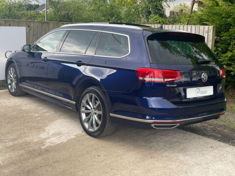 Volkswagen Passat 2.0 TDI R-Line Euro 6 (s/s) 5dr 9