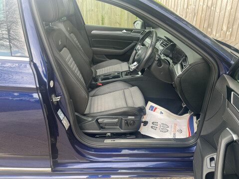 Volkswagen Passat 2.0 TDI R-Line Euro 6 (s/s) 5dr 12