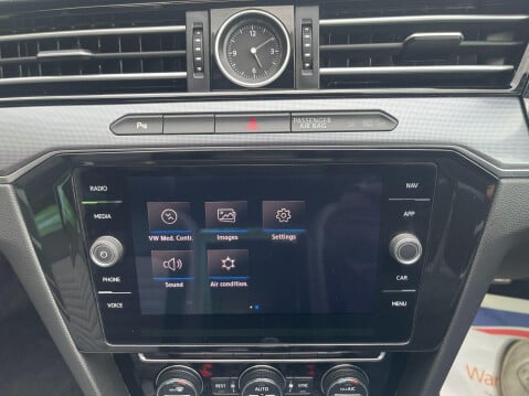 Volkswagen Passat 2.0 TDI R-Line Euro 6 (s/s) 5dr 29