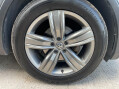 Volkswagen Tiguan 2.0 TDI SEL 4Motion Euro 6 (s/s) 5dr 36