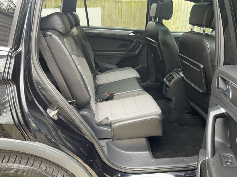 Volkswagen Tiguan Allspace 2.0 TDI R-Line DSG Euro 6 (s/s) 5dr 14