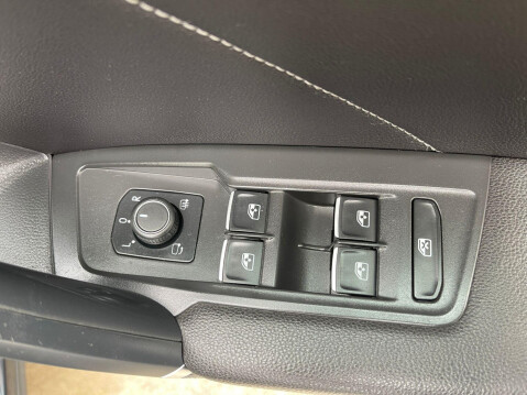 Volkswagen Tiguan Allspace 2.0 TDI R-Line DSG Euro 6 (s/s) 5dr 36