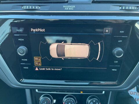 Volkswagen Touran 2.0 TDI SE Family Euro 6 (s/s) 5dr 29