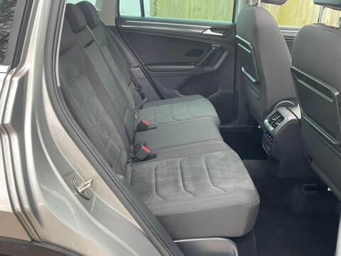 Volkswagen Tiguan 2.0 TDI SEL DSG Euro 6 (s/s) 5dr 15