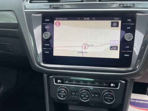 Volkswagen Tiguan 2.0 TDI SEL DSG Euro 6 (s/s) 5dr 25
