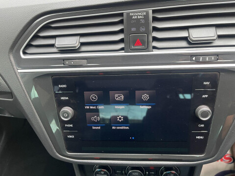 Volkswagen Tiguan 2.0 TDI SEL DSG Euro 6 (s/s) 5dr 30