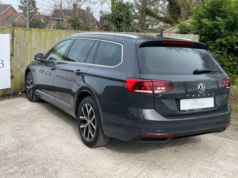 Volkswagen Passat 2.0 TDI EVO SEL DSG Euro 6 (s/s) 5dr 6
