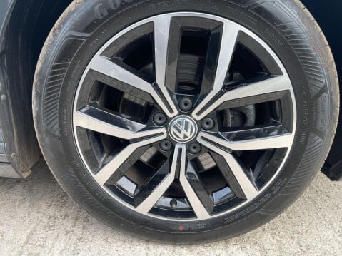 Volkswagen Passat 2.0 TDI EVO SEL DSG Euro 6 (s/s) 5dr 34