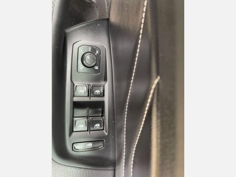 Volkswagen Passat 2.0 TDI EVO SEL DSG Euro 6 (s/s) 5dr 32