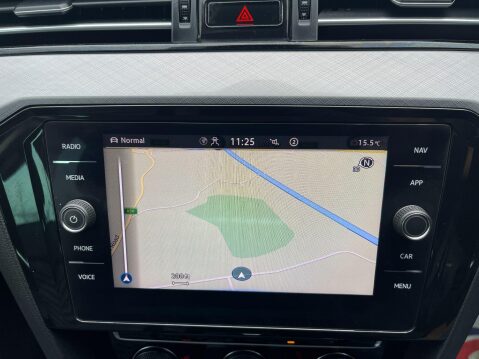Volkswagen Passat 2.0 TDI EVO SEL DSG Euro 6 (s/s) 5dr 25