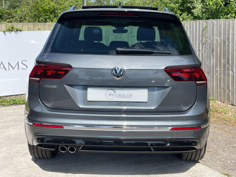 Volkswagen Tiguan 2.0 TDI R-Line Tech Euro 6 (s/s) 5dr 9