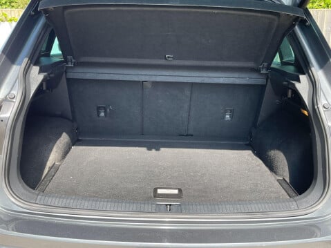 Volkswagen Tiguan 2.0 TDI R-Line Tech Euro 6 (s/s) 5dr 10