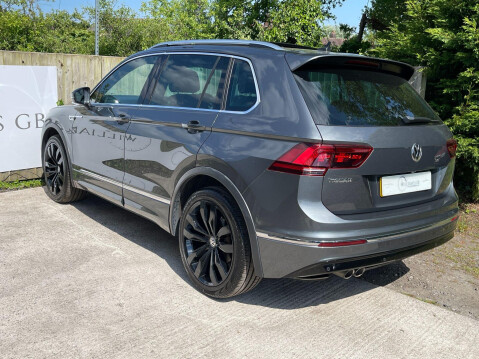Volkswagen Tiguan 2.0 TDI R-Line Tech Euro 6 (s/s) 5dr 12