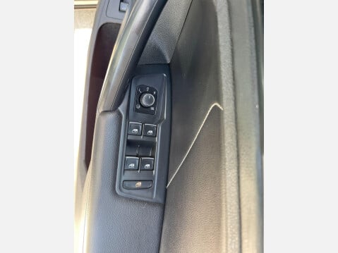 Volkswagen Tiguan 2.0 TDI R-Line Tech Euro 6 (s/s) 5dr 21