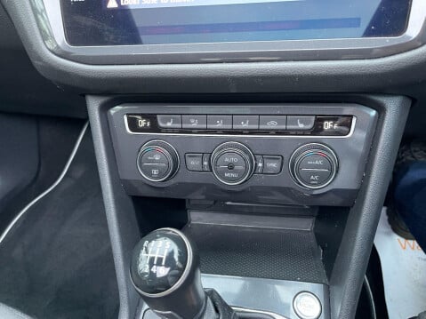 Volkswagen Tiguan Allspace 2.0 TDI SEL Euro 6 (s/s) 5dr 34