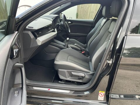 Audi A1 1.0 TFSI 30 S line Sportback Euro 6 (s/s) 5dr 11
