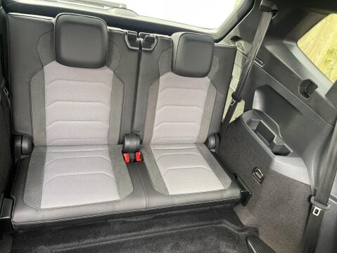 Volkswagen Tiguan Allspace 2.0 TDI R-Line Tech Euro 6 (s/s) 5dr 20