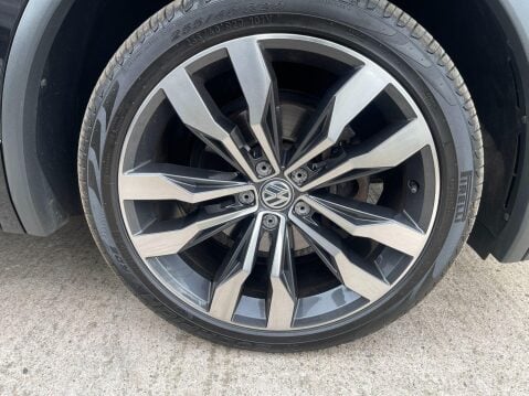 Volkswagen Tiguan Allspace 2.0 TDI R-Line Tech Euro 6 (s/s) 5dr 44