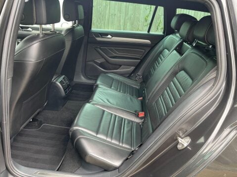 Volkswagen Passat 2.0 TDI EVO R-Line DSG Euro 6 (s/s) 5dr 14