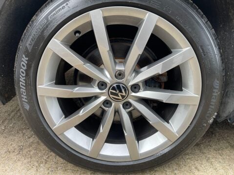Volkswagen Passat 2.0 TDI EVO R-Line DSG Euro 6 (s/s) 5dr 35
