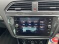 Volkswagen Tiguan 2.0 TDI SEL SUV 5dr Diesel DSG 4Motion Euro 6 (s/s) (150 ps) 25