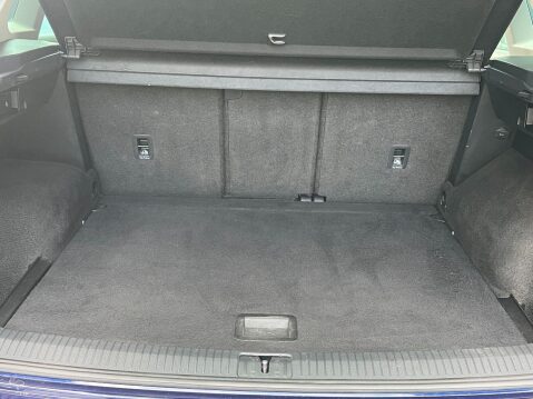 Volkswagen Tiguan 2.0 TDI SEL SUV 5dr Diesel DSG 4Motion Euro 6 (s/s) (150 ps) 33