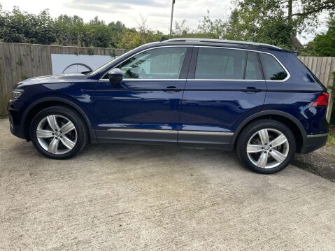 Volkswagen Tiguan 2.0 TDI SEL SUV 5dr Diesel DSG 4Motion Euro 6 (s/s) (150 ps) 9