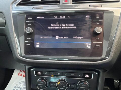 Volkswagen Tiguan 2.0 TDI SEL SUV 5dr Diesel DSG 4Motion Euro 6 (s/s) (150 ps) 27
