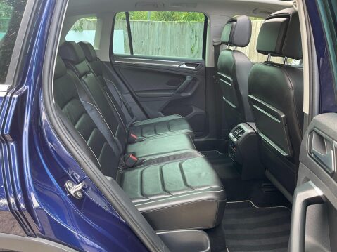 Volkswagen Tiguan 2.0 TDI SEL SUV 5dr Diesel DSG 4Motion Euro 6 (s/s) (150 ps) 12